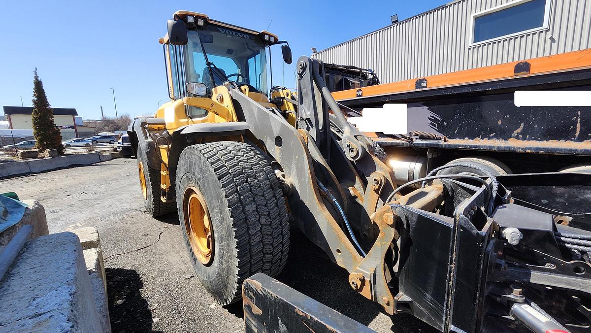 Used 2017 Volvo L110H