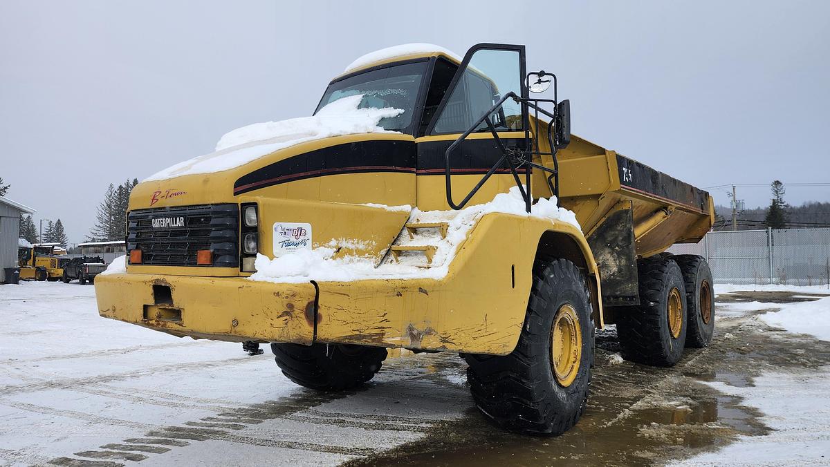 Used 2001 Caterpillar 735