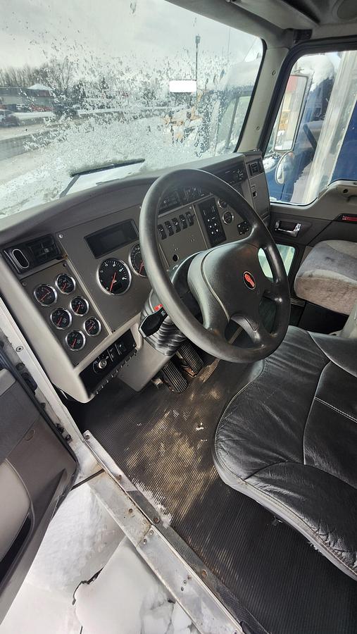 Used 2017 Kenworth T370