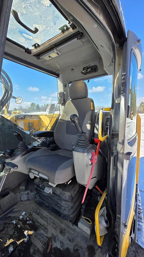 Used 2012 Volvo ECR235DL