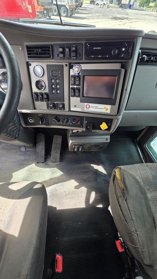 Used 2018 Kenworth T370