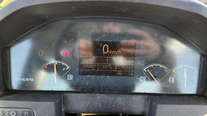 Used 2010 Volvo L70F