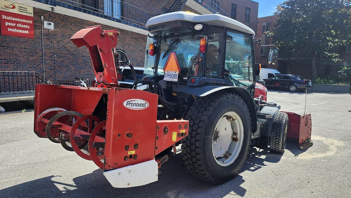 Used 2017 Massey-Fergusson 1758