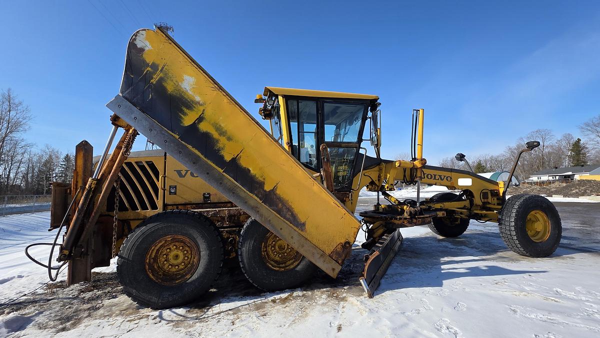 Used 2009 Volvo G940
