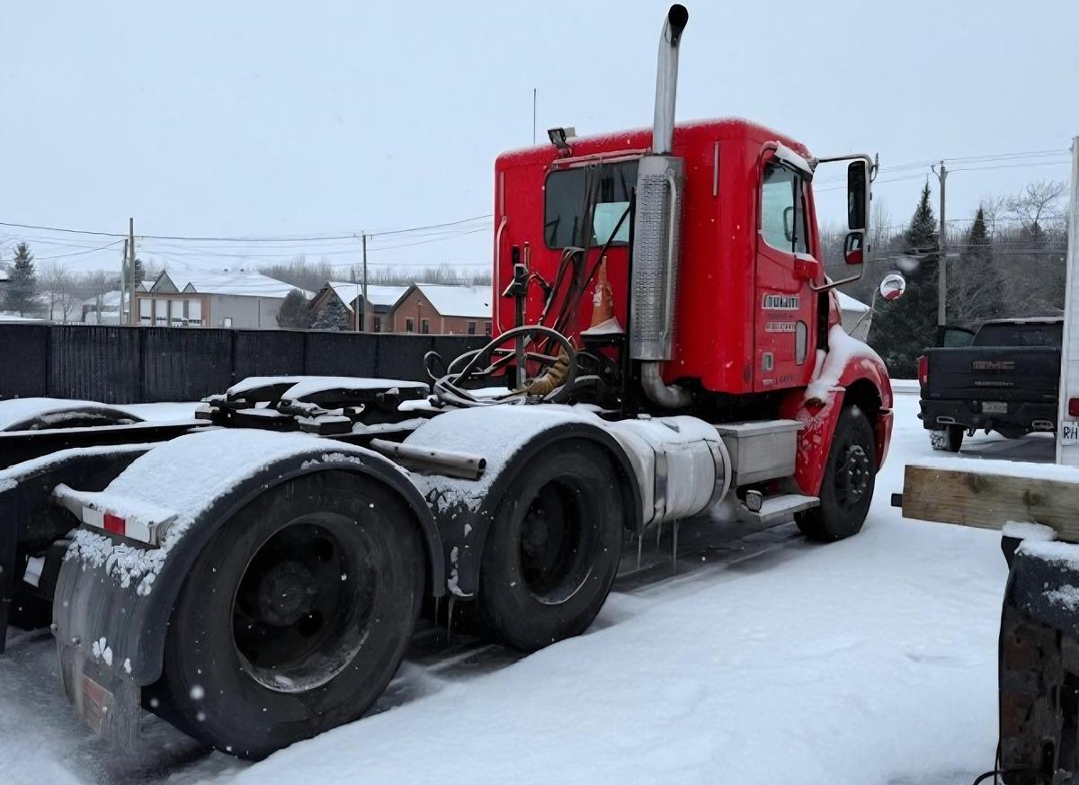 Used 2006 Freightliner Columbia