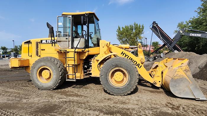Used 2006 Hyundai 757-7