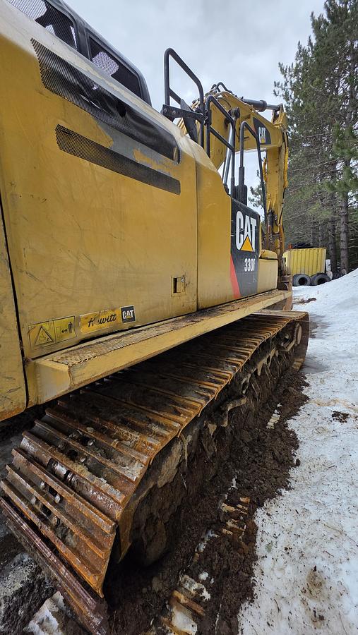 Used 2017 Caterpillar 330F
