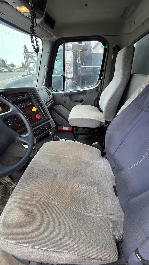 Used 2017 Freightliner SD114