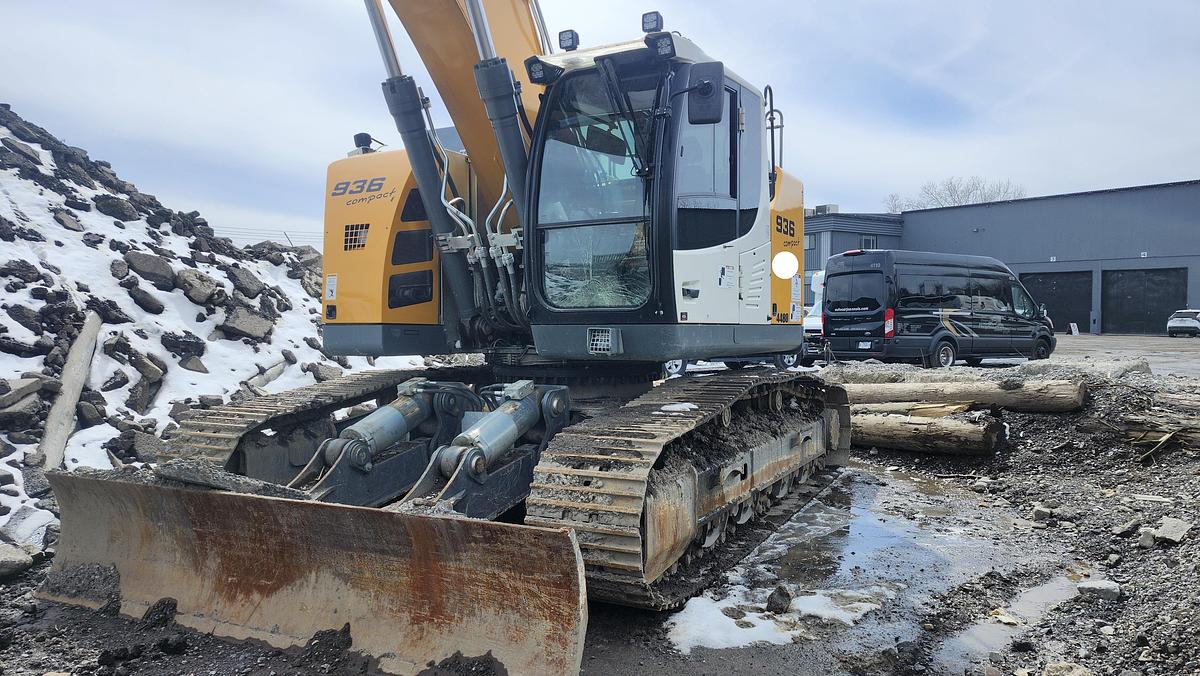 Used 2020 Liebherr R936 Compact LC