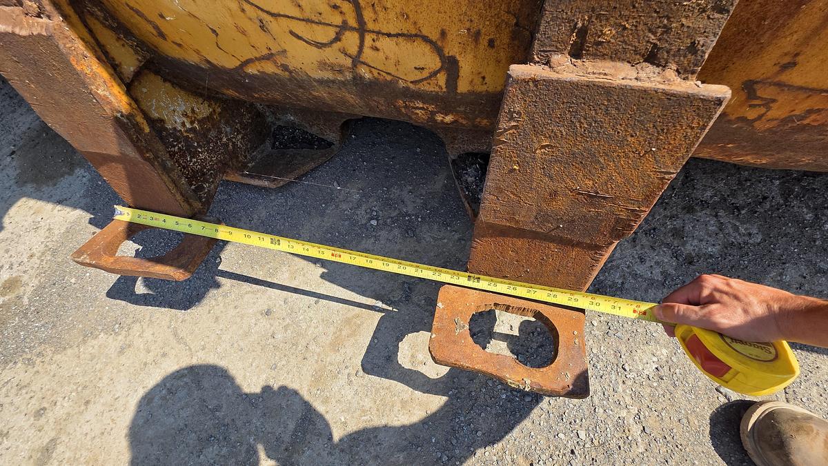 Used Caterpillar 112″ Bucket