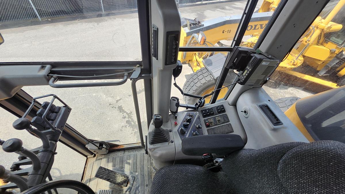 Used 2008 Volvo G946