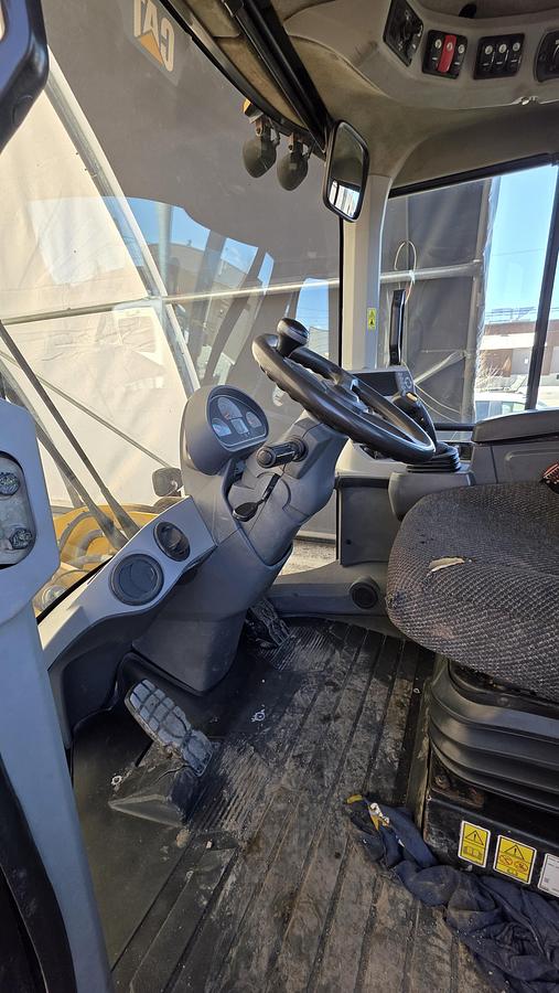 Used 2013 Caterpillar 924K