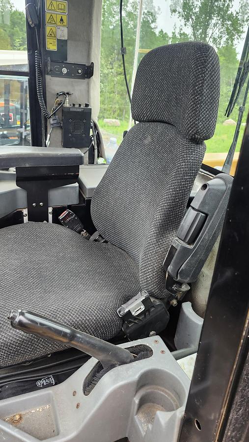 Used 2009 Caterpillar 938H