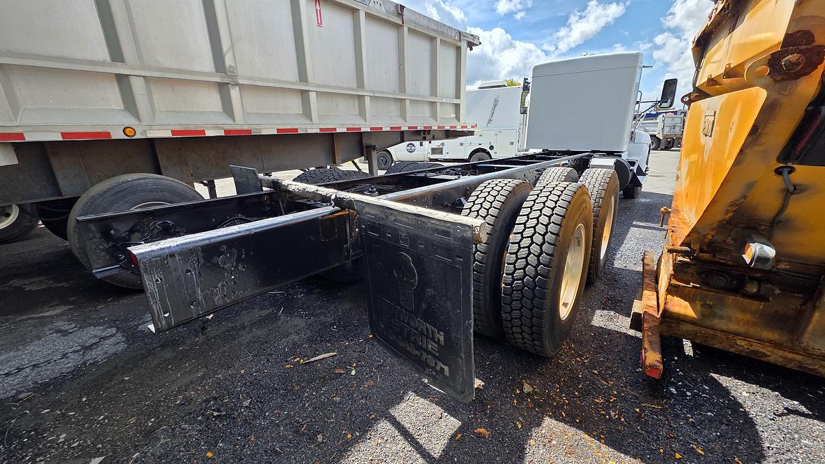 Used 2018 Kenworth T370