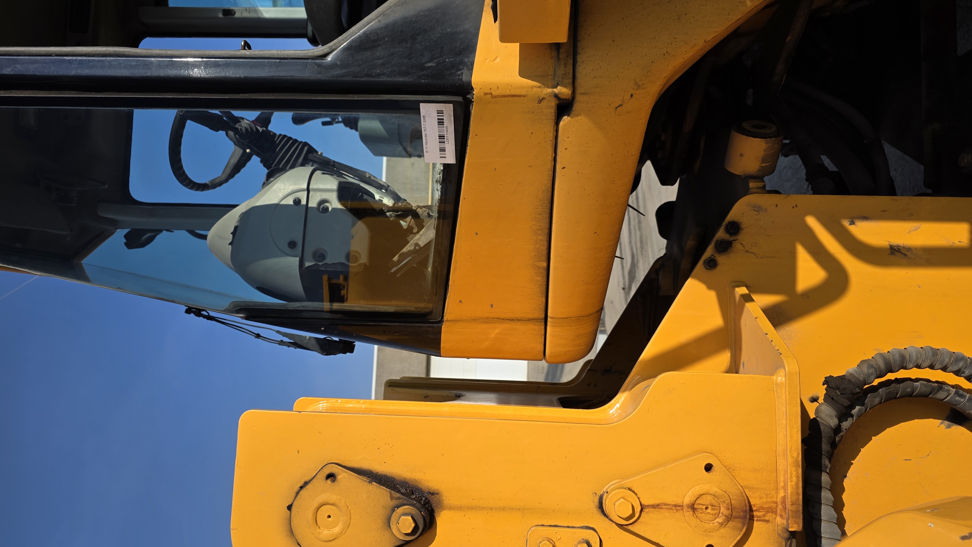 Used 2006 Hyundai 757-7