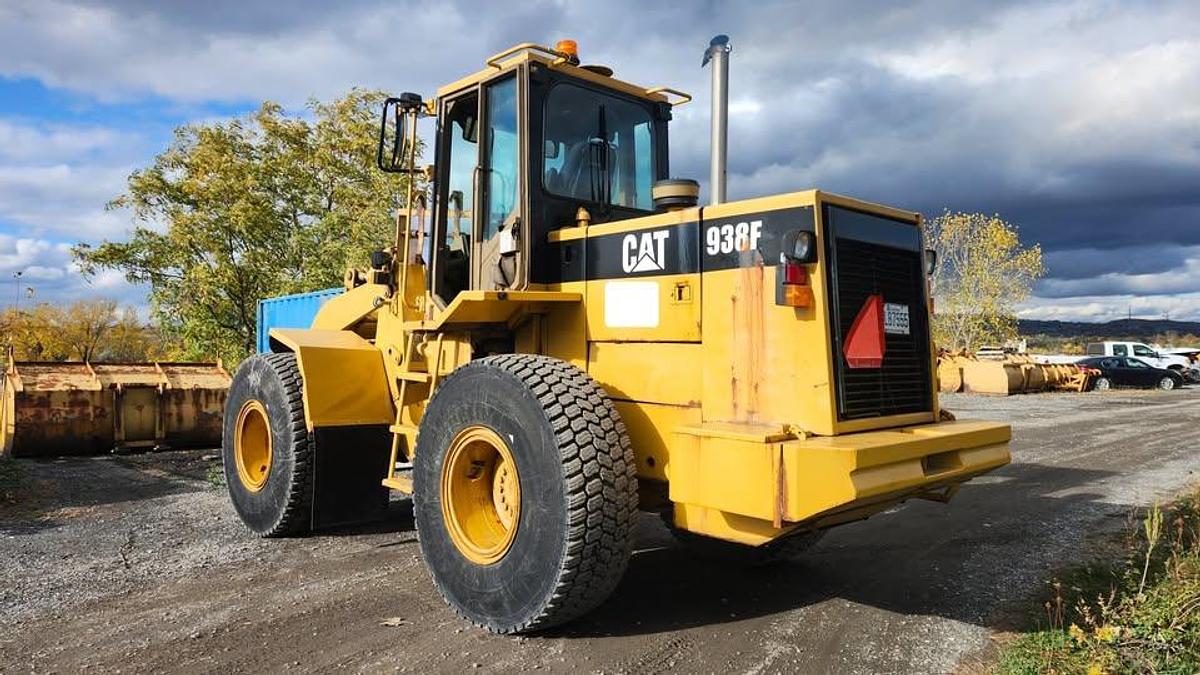 Used 1997 Caterpillar 938F