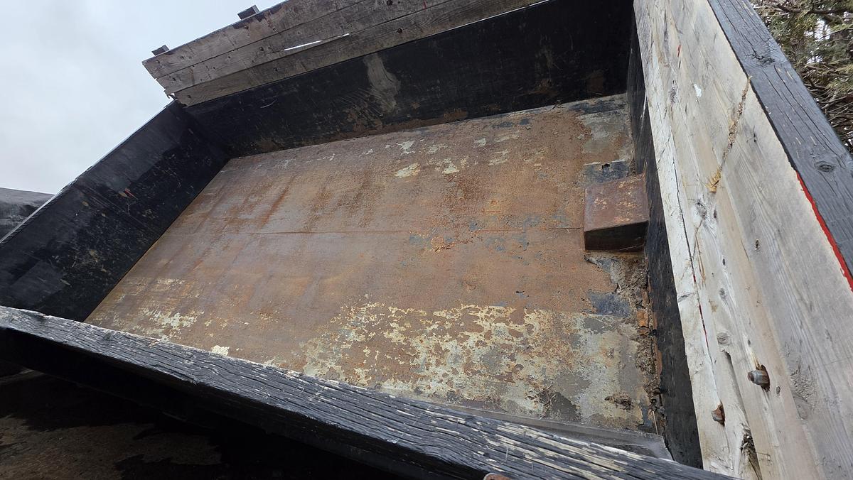 Used 2014 Roll-Off 2 axles