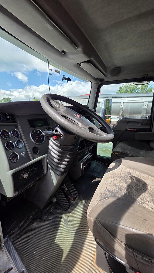 Used 2018 Kenworth T370
