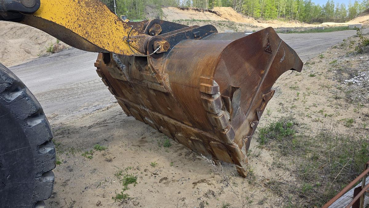 Used 2020 Komatsu WA500-8