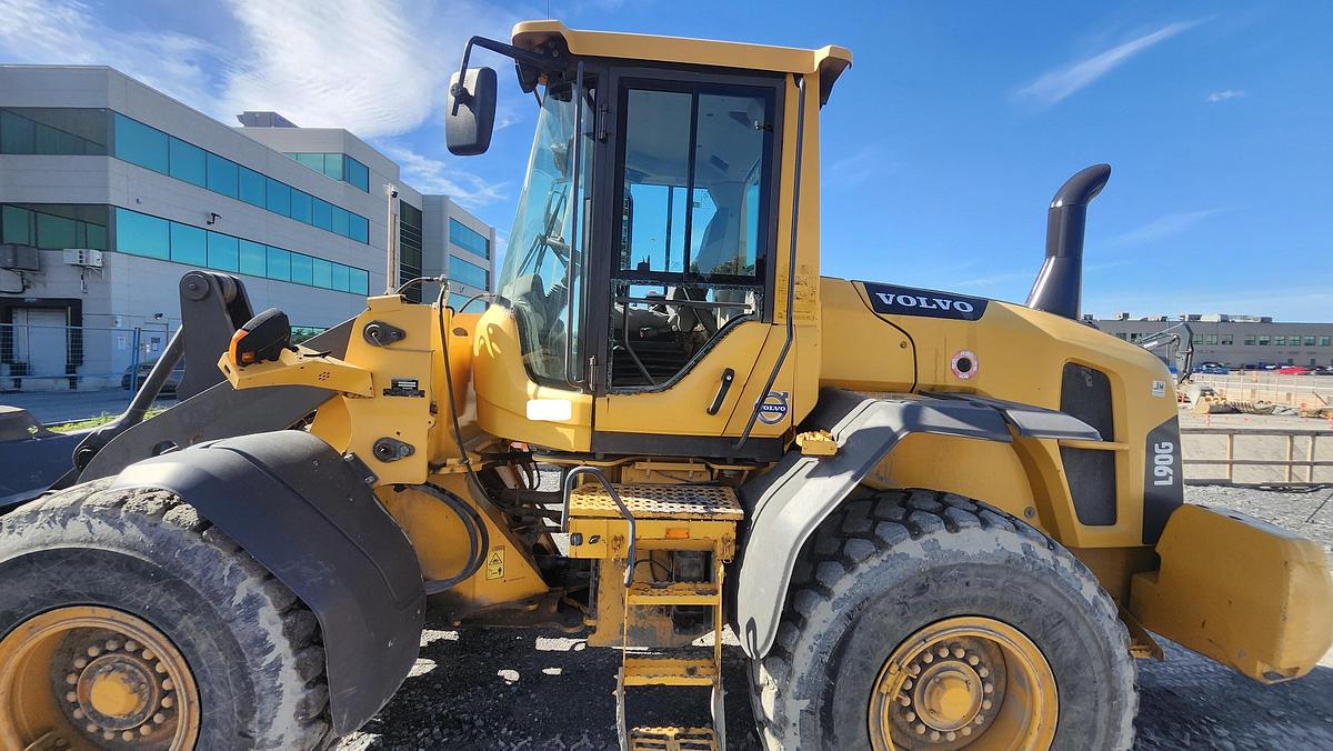 Used 2014 Volvo L90G