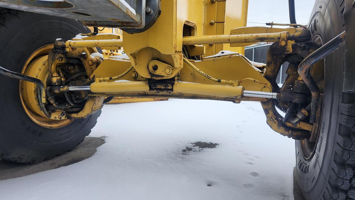 Used 2010 John Deere 772G