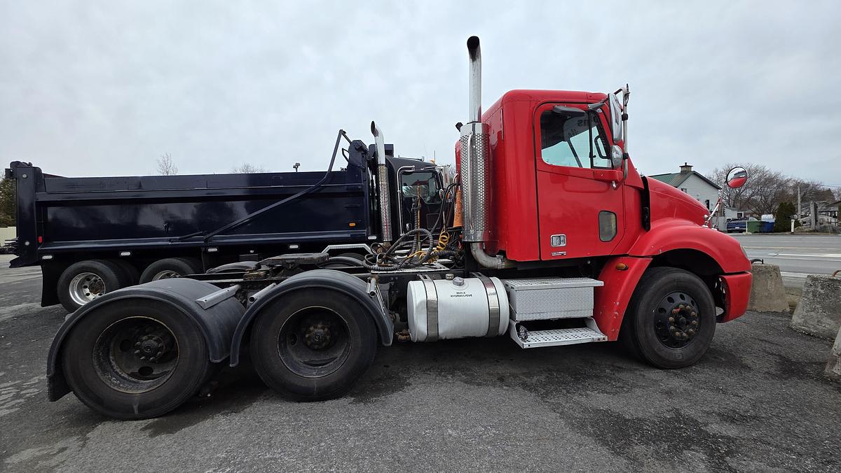 Used 2006 Freightliner Columbia