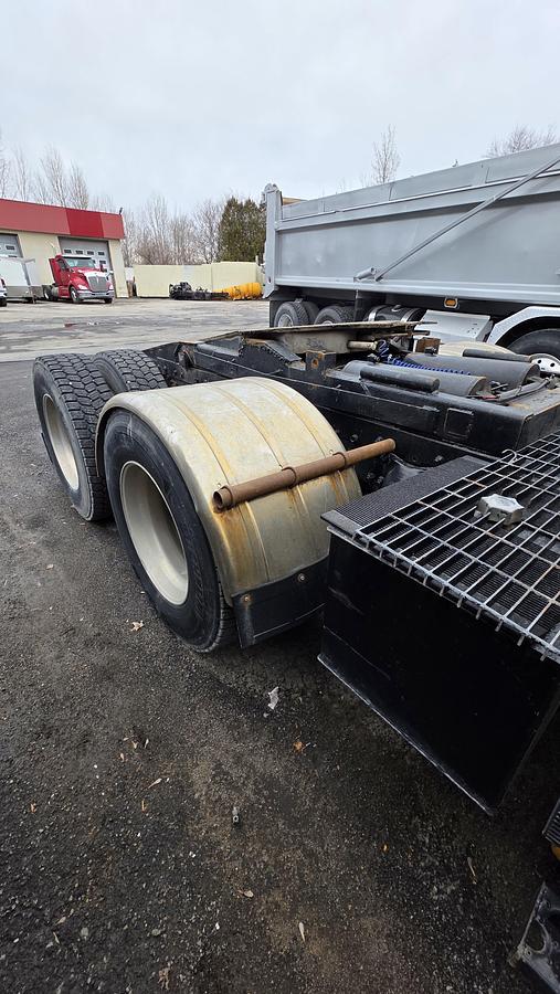 Used 2001 Sterling Shunter