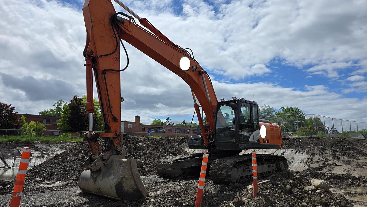 Used 2017 Hitachi ZX250