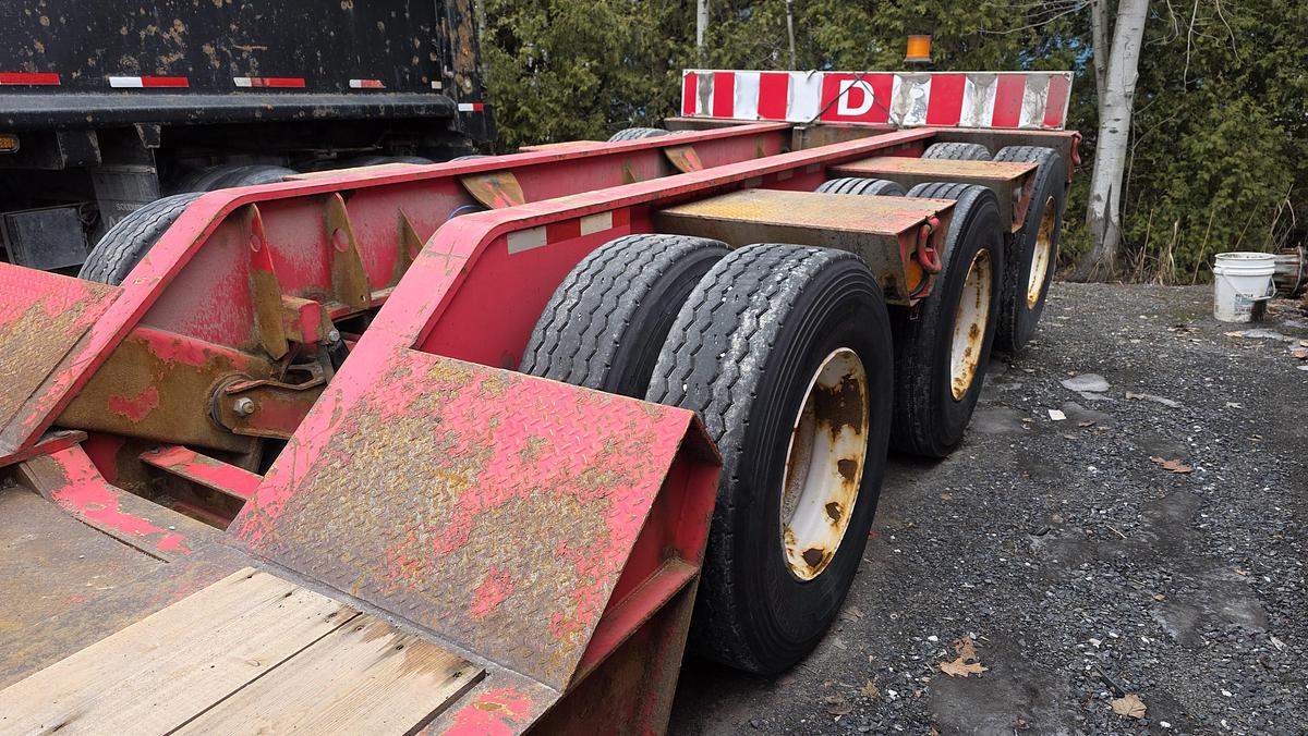 Used 2011 Pitts 24 Feet / 3 axles Lowboy