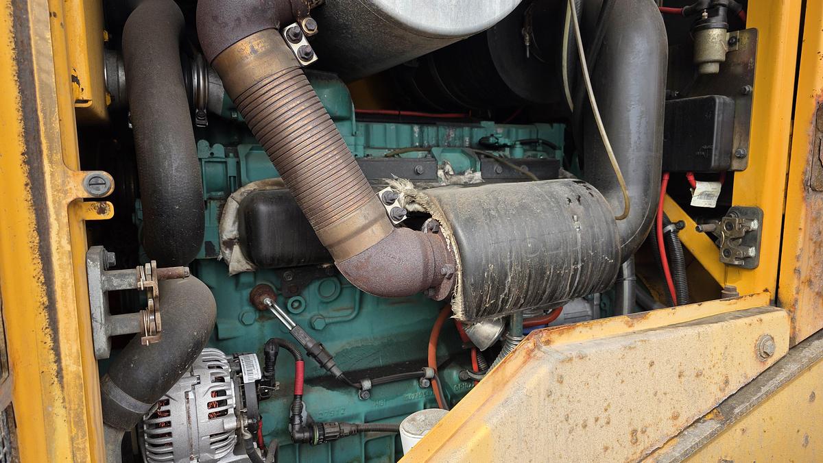 Used 2010 Volvo L70F