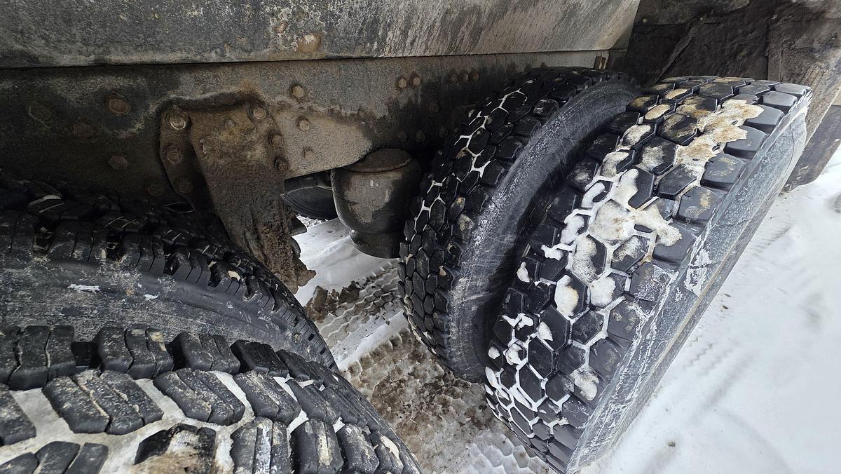 Used 2020 Peterbilt Dump truck