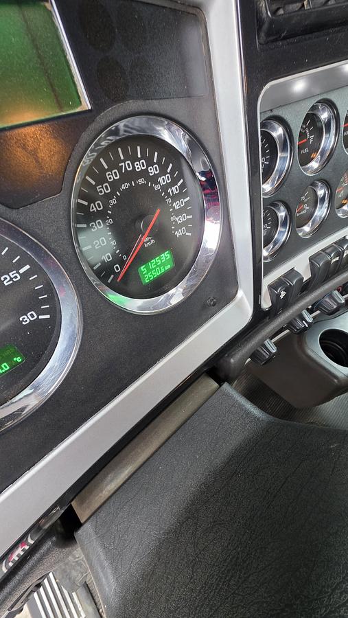 Used 2013 Kenworth T440