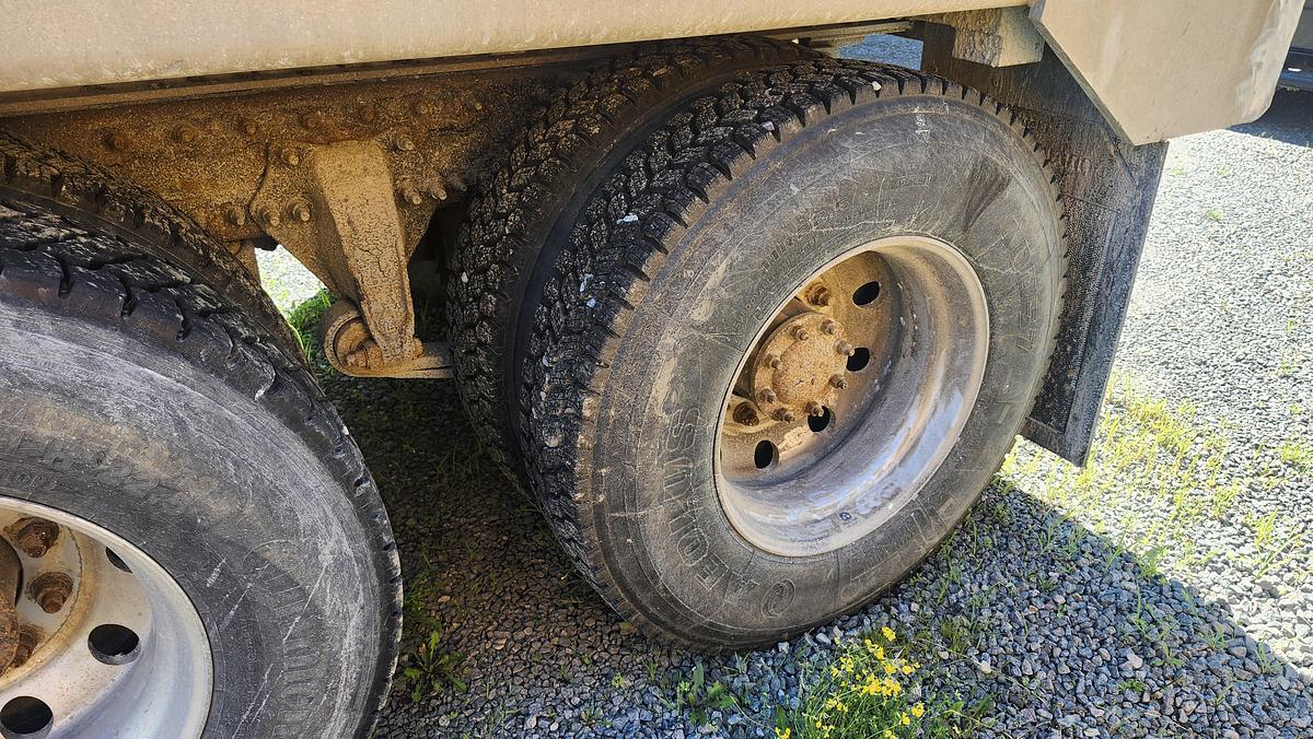 Used 2017 Freightliner Cascadia 125