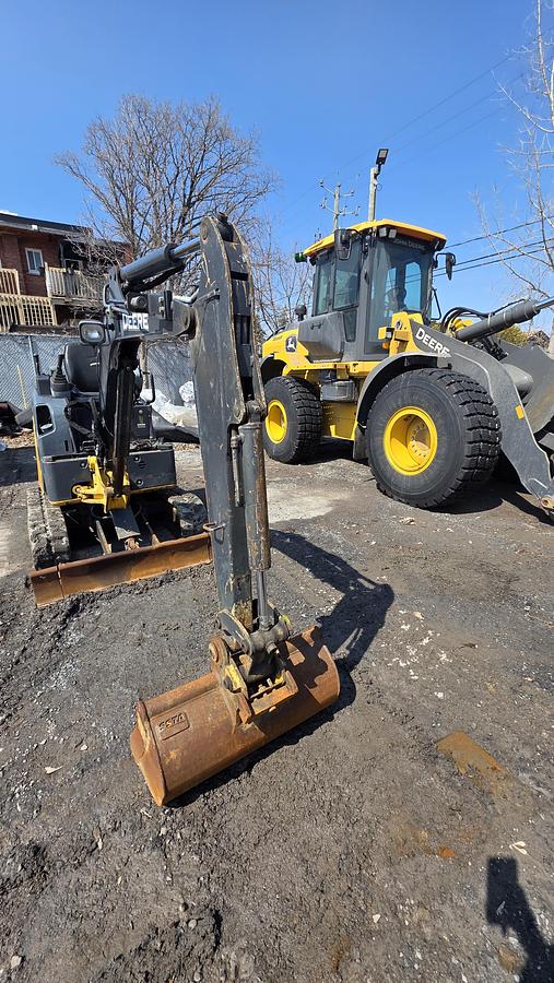 Used 2012 John Deere 17D