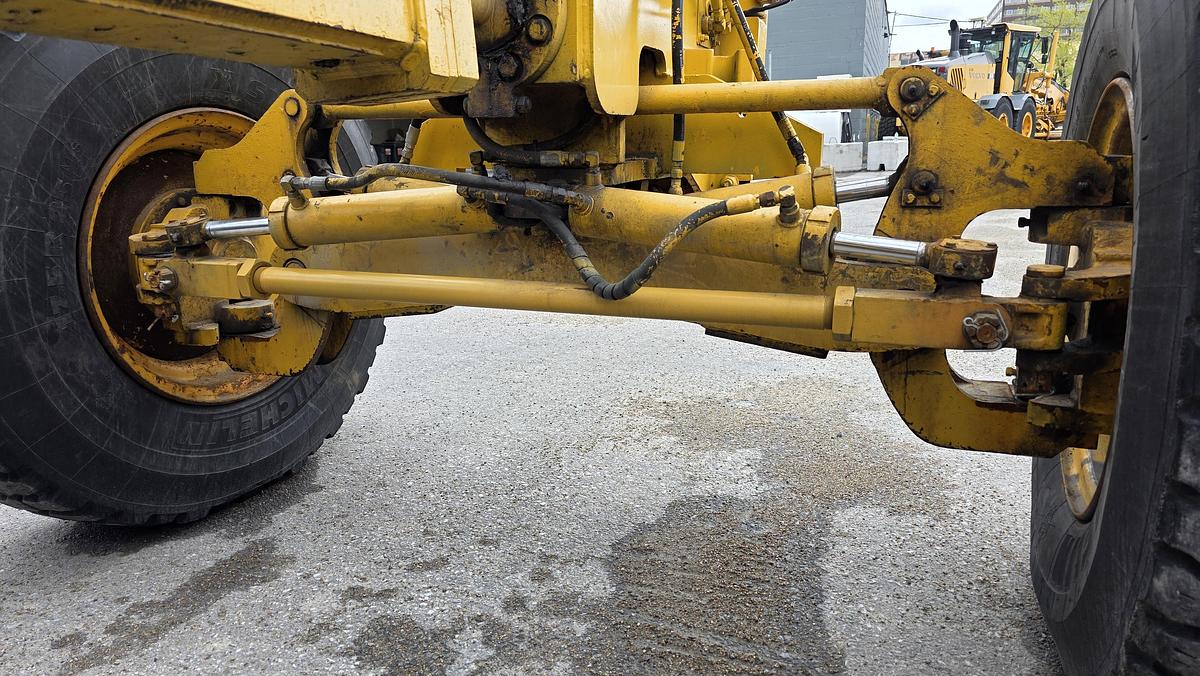 Used 2006 Volvo G740B