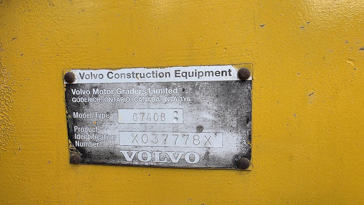 Used 2006 Volvo G740B