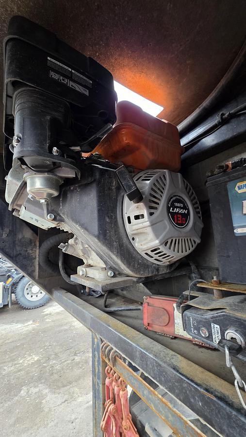 Used 2014 Roll-Off 2 axles