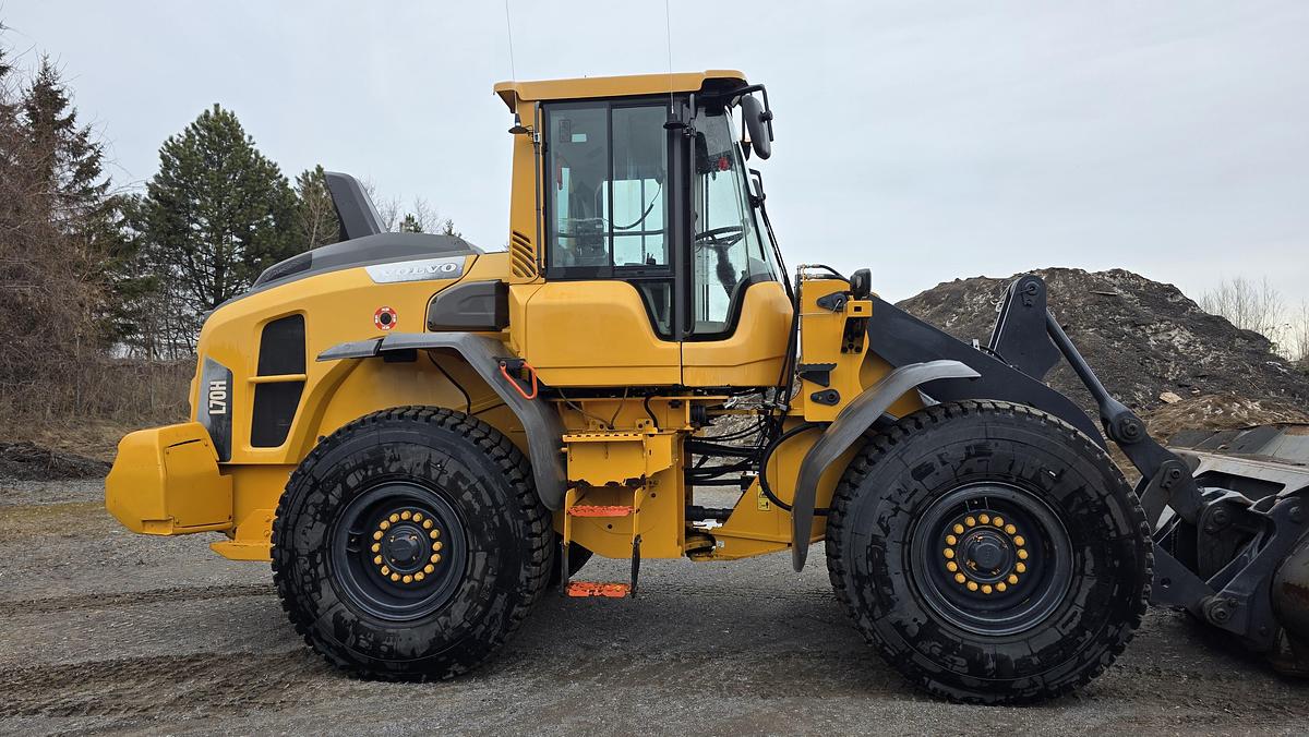 Used 2016 Volvo L70H