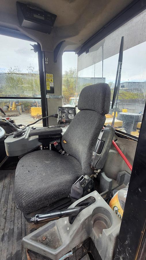 Used 2009 Caterpillar 938H