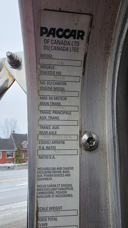 Used 2013 Kenworth T440