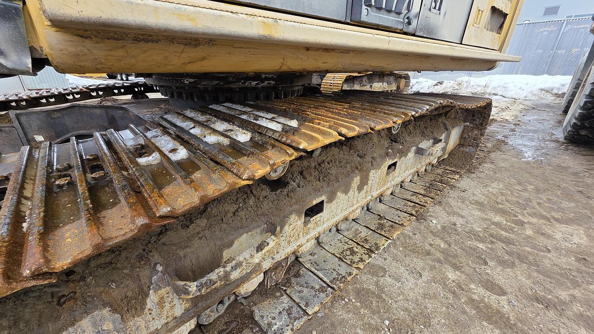 Used 2016 Caterpillar 330F