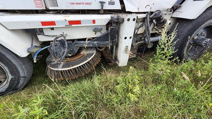 Used 2001 Johnston 4000