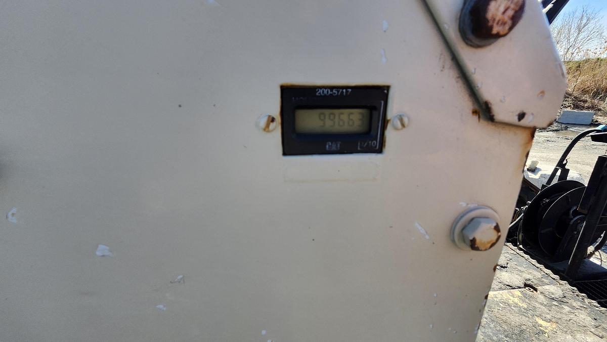 Used 2010 Caterpillar AP-1055D