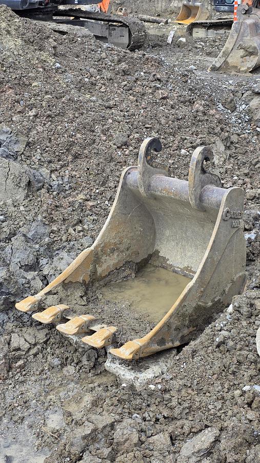 Used 2017 Hitachi ZX250