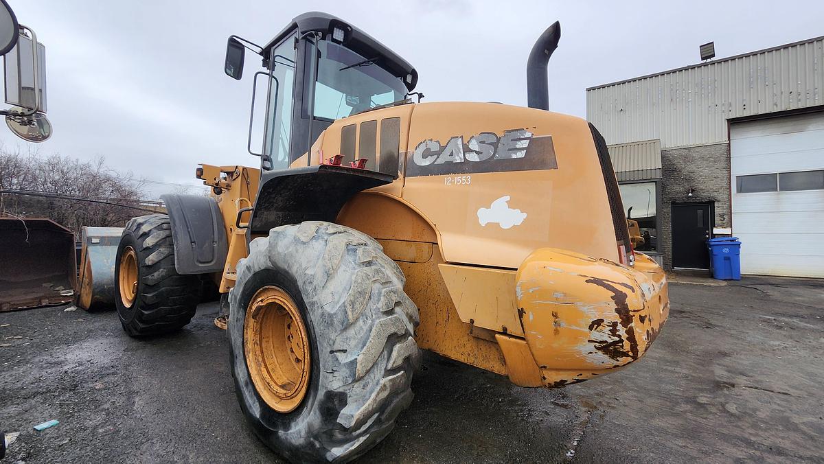 Used 2011 Case 821E