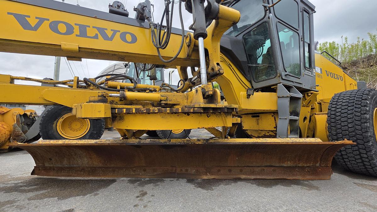 Used 2006 Volvo G740B