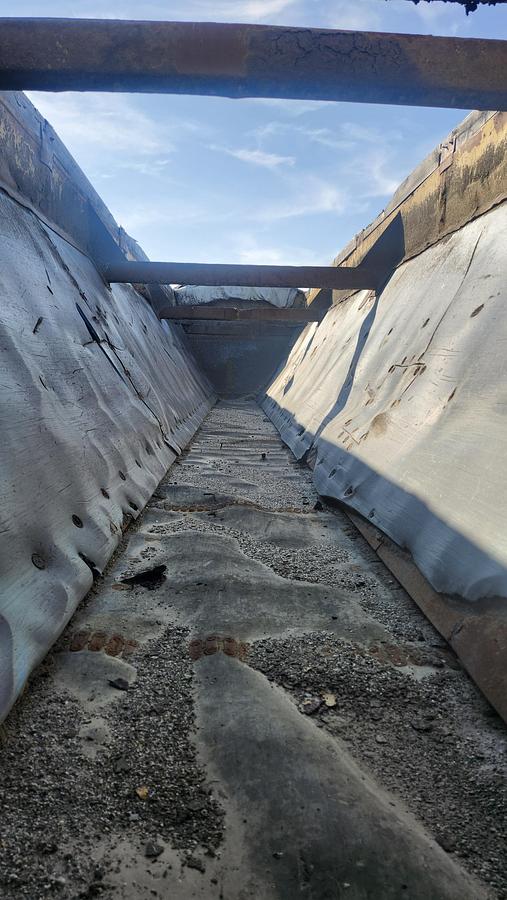 Used 1999 Red River LB439 / 4 axles strap trailer