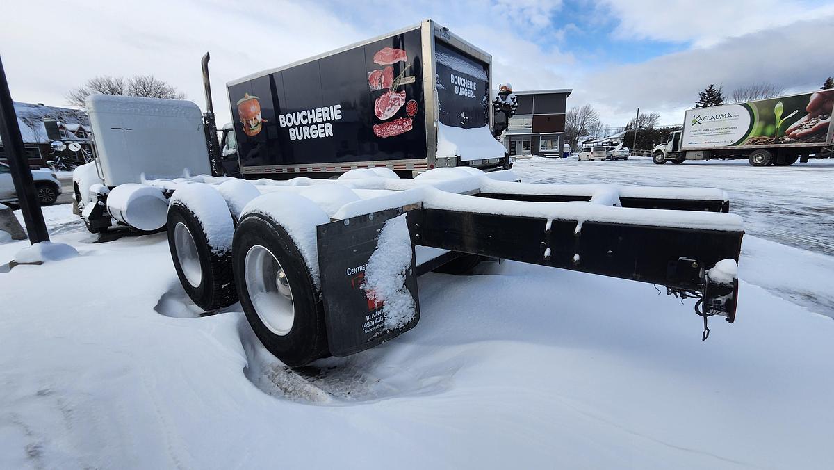 Used 2017 Kenworth T370