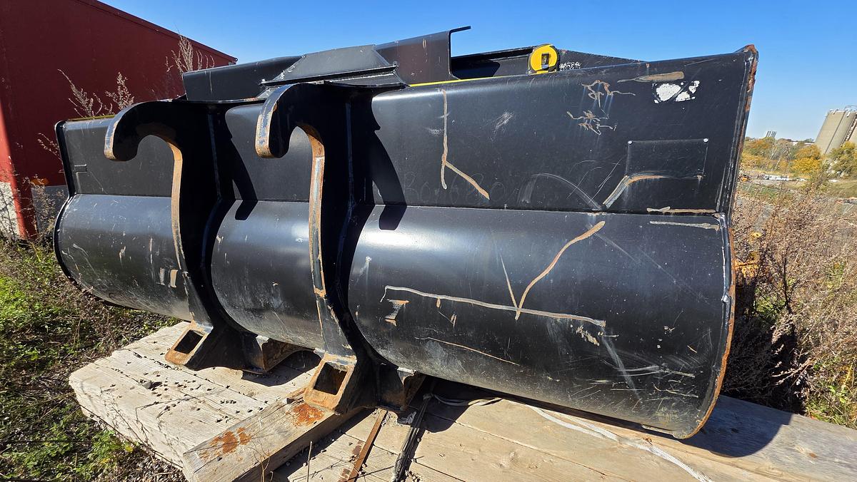 Used 100 in Caterpillar Bucket