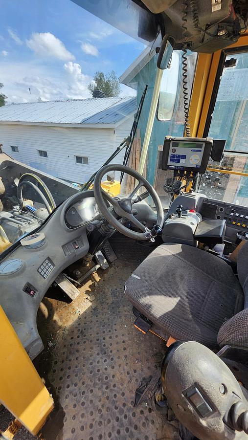 Used 2005 Volvo L220E